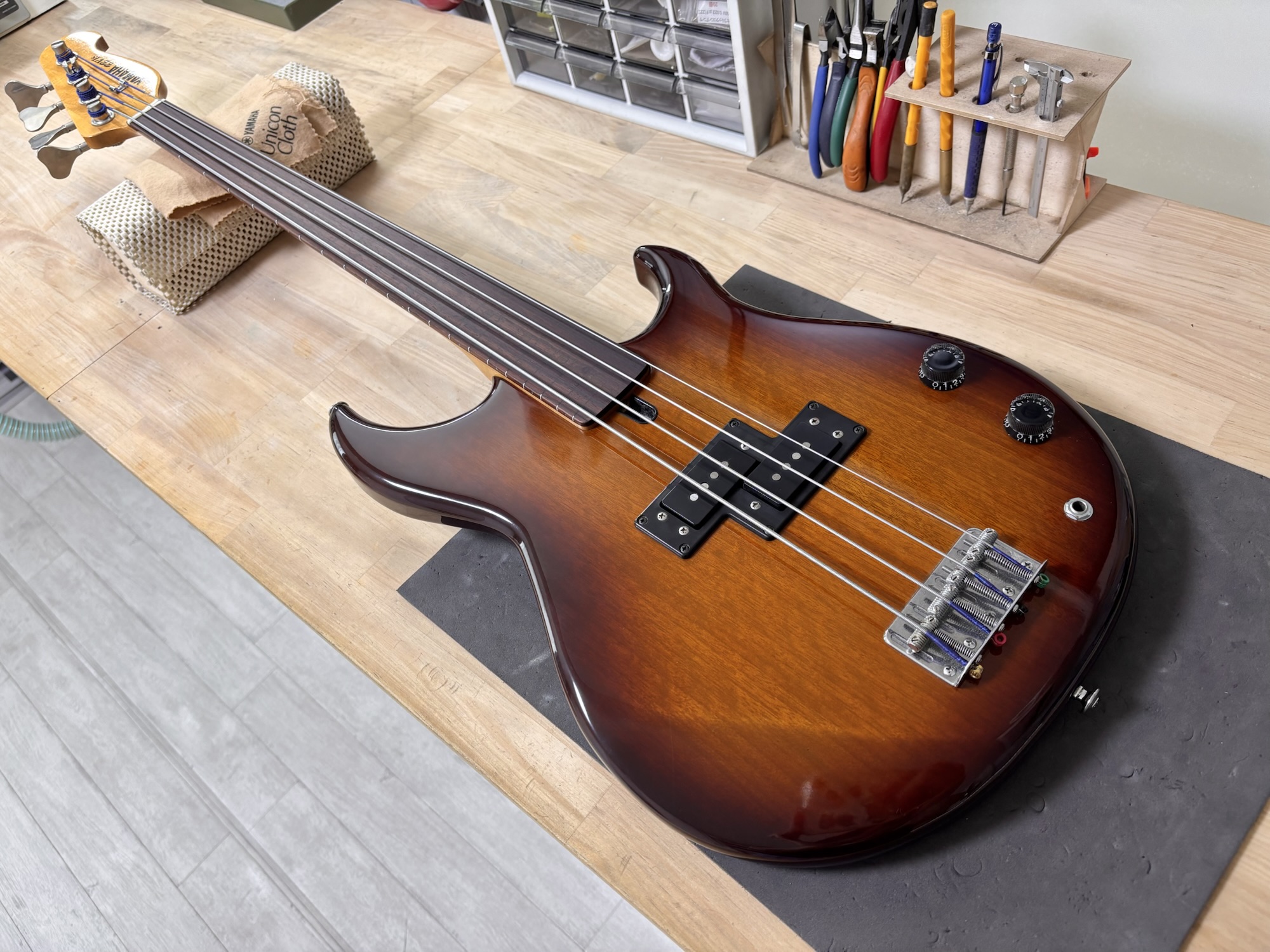 BBⅥS フレットレス化 | たりきこうぼう